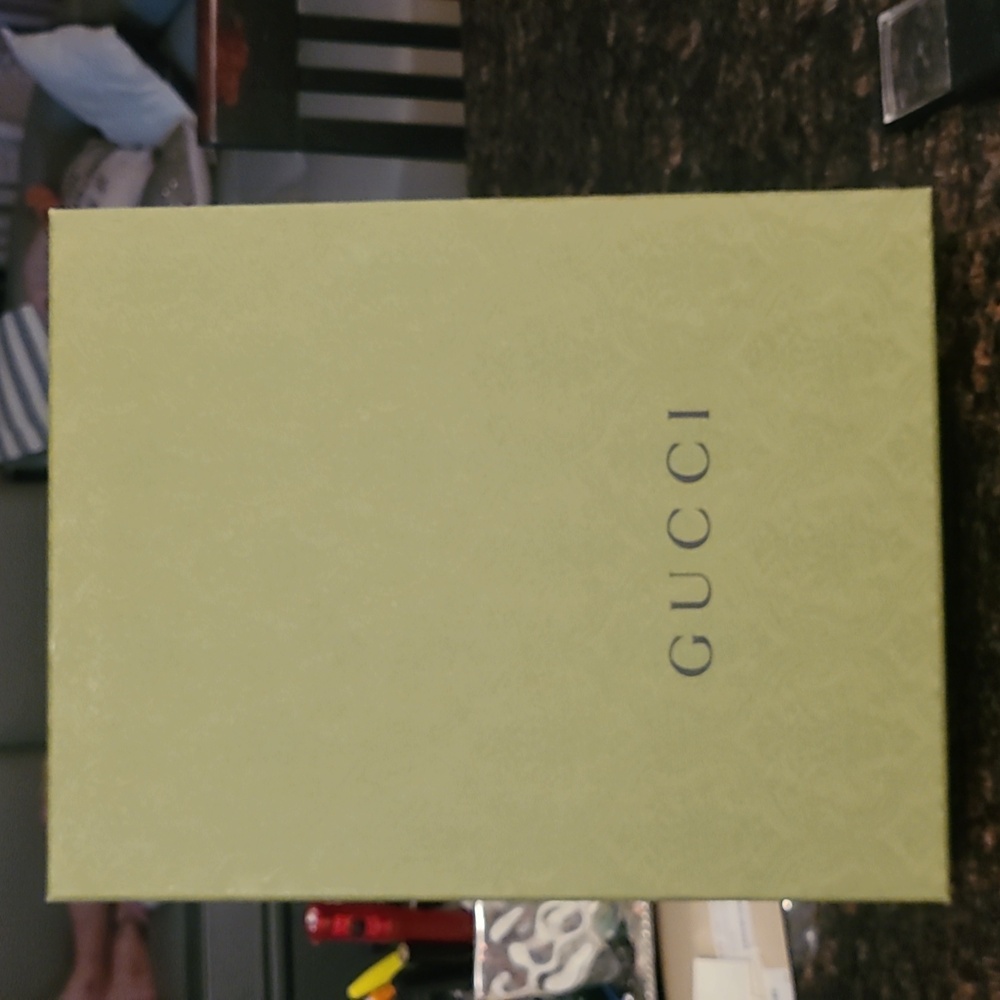 Gucci box